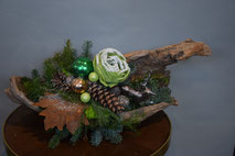 16. VERKOCHT-Kerststuk naturel €39,95