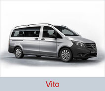 Rollstuhlgerechter Mercedes-Benz Vito in silber.