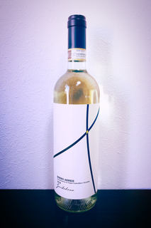 白ワインボトルの写真