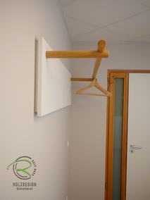 Praxiseinrichtung nach Maß von Schreinerei - Holzdesign Rapp Geisingen