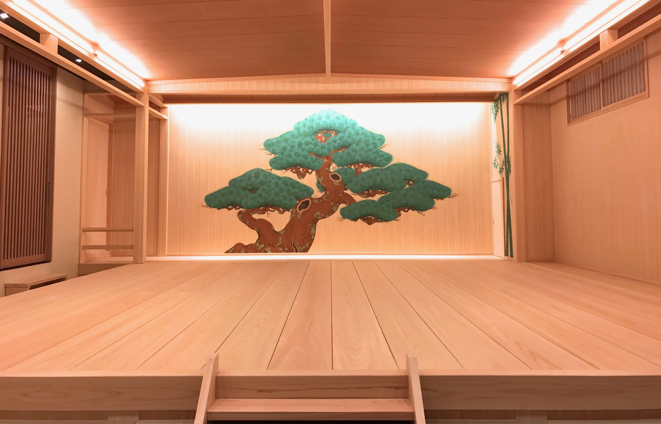 世田谷長山能舞台・観世流能楽師長山桂三（銕仙会所属）