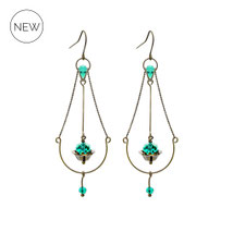 Saga ° The Mystic Aura ° Tropfenförmige Ohrhänger. Handgefertigte Ohrringe mit Messing Ketten und facettierten Schliffperlen in ° Mystic Teal ° Designed and Manufactured by Elfgard®