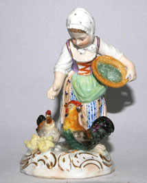 Porzellanfigur Potschappel Dresden Mädchen beim Hühner füttern H. 11,5 cm, € 220,00