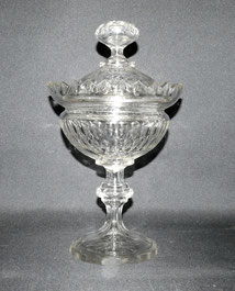 Große mundgeblasene Glas Bonboniere vielfacher Flächenschliff H. 33,0 cm Ø 19,0, € 168,00