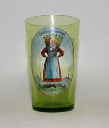 Andenkenglas "Souvenir de Liége" 1905 grünes Glas 300 ml H. 11,8 cm, € 95,00