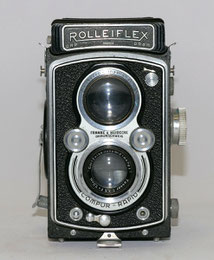 Rollei Flex, Compur Rapid, Franke & Heidecke Braunschweig, Nr.: 689824, Leder, € 480,00