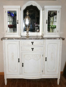 Eichen-Buffet, Marmorplatte, Art-Deco Belgien, Weisse Fassung, Vitrine, B. 125cm, € 1250,00