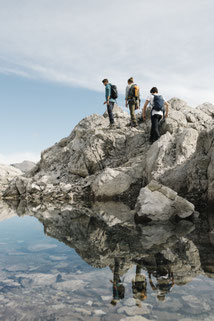 Ein Highlight und höchster Punkt des Arlberg Trails – die Valluga auf 2.811 Metern oberhalb von St. Anton am Arlberg ist Teil des neuen Weitwanderwegs in Tirol und Vorarlberg. Bildnachweis: Arlberg Marketing GmbH