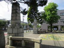 親水公園に移設された３代目戸田橋の親柱