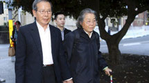 Outside the NSW Supreme Court after the trial of the Lin case. Image courtesy of Sydney Morning Herald, interpreting services provided by Jiang Yu, NAATI certified English-Chinese/Mandarin translator/interpreter