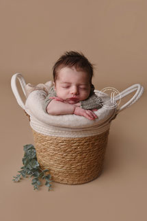 Séance naissance en famille. Immortalisé ses instant de vie pour la naissance de votre enfant.