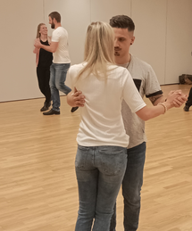 Discofox - Tanzspaß erleben in Kaltenbach– Tanzschule Vallazza