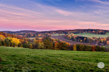 Bild: Blick auf Tiefendorf, Hagen, NRW "fading light"; www.2u-pictureworld.de