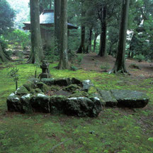 妙法山阿弥陀寺の火生三昧跡