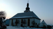 Blick zur Dorfkirche in Streitau am Ostermontag am 01.04.2013 um 07:27 Uhr Temperatur -3°C bis -6°C leider gibt es keinen Osterbrunnen, dafür aber immer noch etwas Schnee.