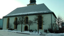 Blick zur Dorfkirche in Streitau am Ostermontag am 01.04.2013 um 07:27 Uhr Temperatur -3°C bis -6°C leider gibt es keinen Osterbrunnen, dafür aber immer noch etwas Schnee.