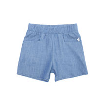 kurze Hose mit Gummibund und eckigen seitlichen Eingriffstaschen, aus leichter dunkelblauer Baumwolle in Denimoptik