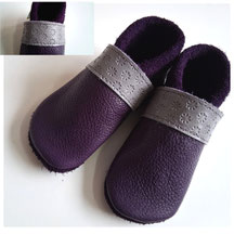 Retroschuhe bioleder, Designmodell mit Punzierung in Lila vorne, Grau Ferse