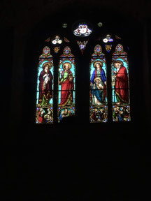 Kirchenfenster in St. Madelene de Bouvare in Moustier