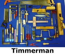 Gereedschap voor timmerman met o.a. houtschaaf, hamer, vijlen, beitels, handzaag