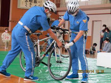 子どものための自転車教室開催・令和4年5月14日（土）10時から矢田小学校体育館で「子どものための自転車教室」が開催されました。