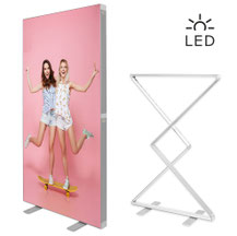 Super schnell aufgebaute LED-Leuchtwand mit Scharniermechanik