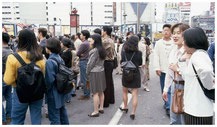 東京写真街角スナップ　傍観者たち