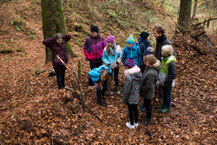 Schulklasse im Wald - Wildnisschule Habichtswald