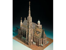 701,  Stephansdom in Wien,  Kartonmodell im Maßstab 1:300