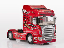 SCANIA R560 V8 Highline Griffin im Maßstab 1:24 von der Firma Italeri, 3882