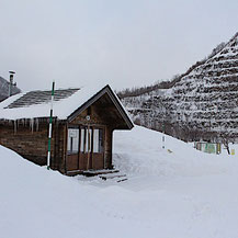 五天山公園、薪ストーブ休憩小屋の外観。