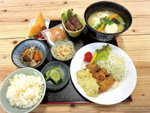 昼食イメージ