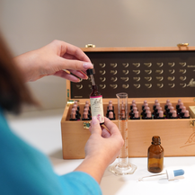 Naturheilmittel von Heidak, Similasan oder Ceres sind unser Marken. Homöopathie, Spagyrik oder Pflanzenmedizin unser Stärkeren in den Apodro Drogerien in Sevelen, Rüti, Wald bei Zürich oder Greifensee. Spezialisiert auf Bachblüten- und Teemischungen.