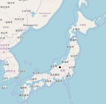 Map of Japan with the midpoint of Japan marked in black. This center point was calculated based on the squaring method (minimum distance sum after dividing the country's area into [square] sub-areas).