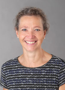 freundliches Gesicht und fröhliches Lächeln, Bild von Dr. Ingrid Marzelli-Paintner, Diplom-Psychologin, psychologische Lerntherapeutin