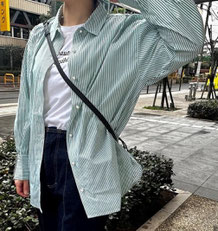 パールボタン ストライプシャツ  フォーユー価格　2,880円（税込） ポリエステル100%生地   
