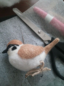 羊毛フェルト スズメの作り方
