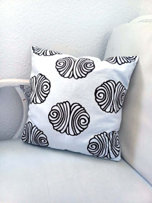 Franzbrötchen Kissenbezug weiß Schokolade braun