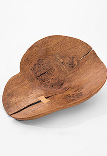 Jörg Pietschmann · V0148 · Oak, collectible design, vessel, bowl, woodworking, interiordesign, woodsculptures, art, woodart, wooddesign, decorativewood, originalartwork, modernwoodsculpture, joerg pietschmann, oldwood, functional sculpture, artfurniture