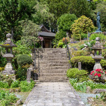 妙法山の春の庭