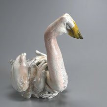 中村幹「Hand's Swan」h13xw46xd23cm、陶芸
