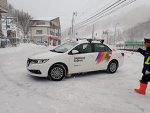 大雪で運転見合わせのため、南小谷から糸魚川 へは代行タクシーを利用。