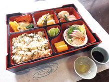 昼食イメージ