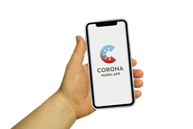 Hand mit Handy und Corona-WarnApp für Urlaubsplanung mit Corona Covid-19 Zusatzversicherung der ERGO Reiseversicherung