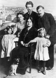 Friedrich Adler mit Familie