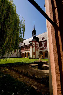 Kreuzgarten Kloster Eberbach, Foto Winfried Eberhardt, GartenRheinMain