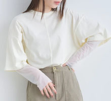 チュール袖 重ね着風Tシャツ フォーユー価格　2,980円(税込)