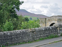 Bridge over the Arkle Beck approaching Reeth