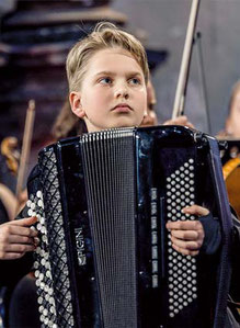 In der Paulskirche zu erleben: Das junge virtuose Akkordeon-Talent Jonas Vozbutas.