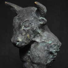 Minotaur_Alexandra Kapogianni-Beth_Bronze Sculpture_www.bildhauerwerke-ak.de